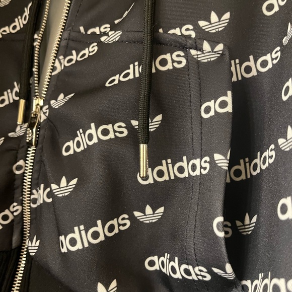 Adidas set 🖤🤍 - Picture 4 of 8
